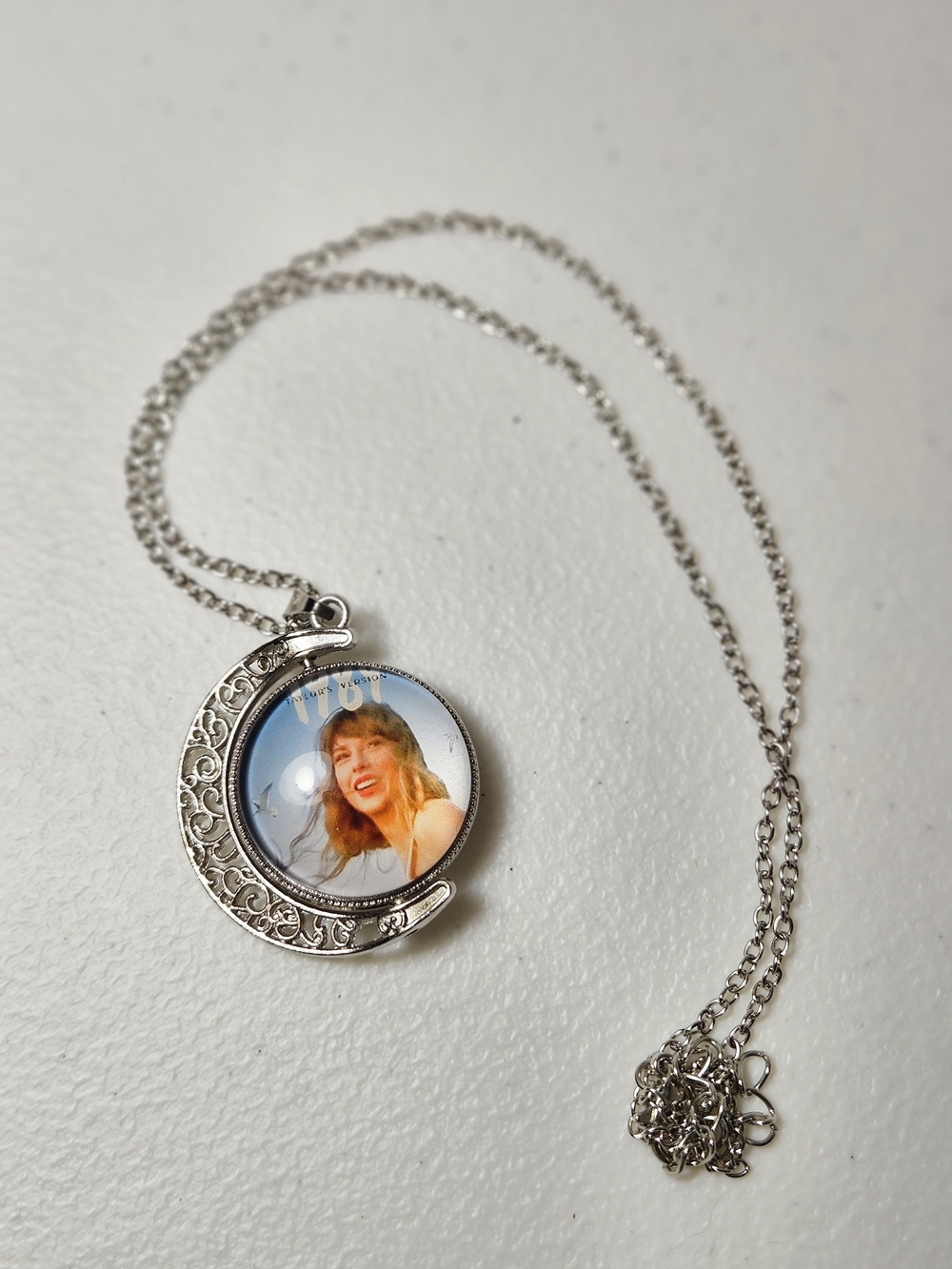 Silver Color Crescent Moon Photo Pendant Necklace Taylor Swift 1987